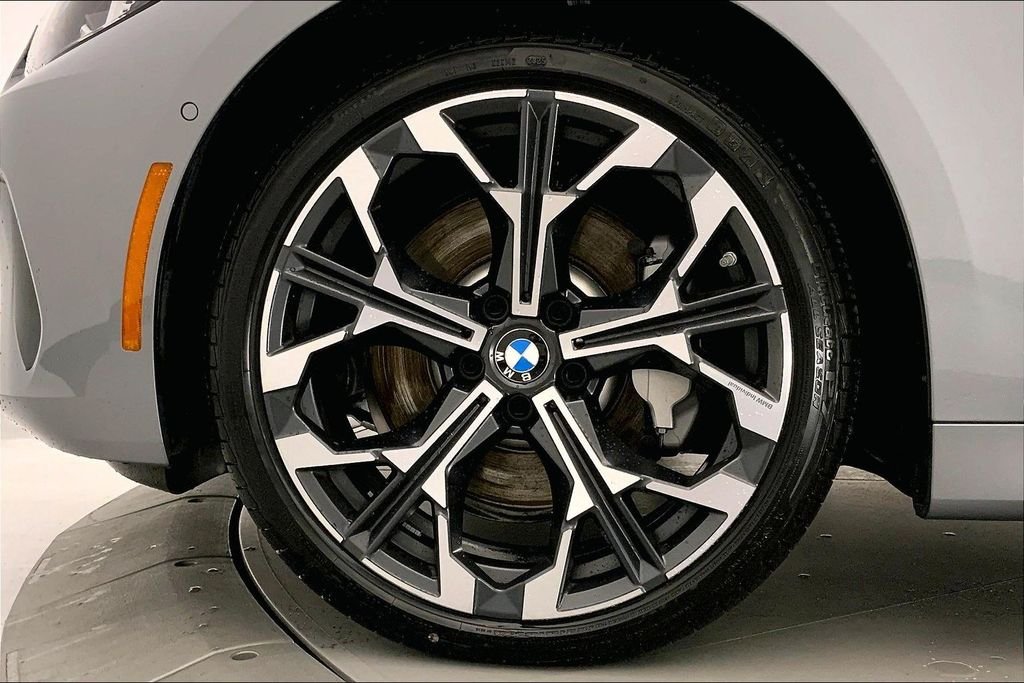 Used 2026 Skyscraper Grey Metallic BMW  image 9