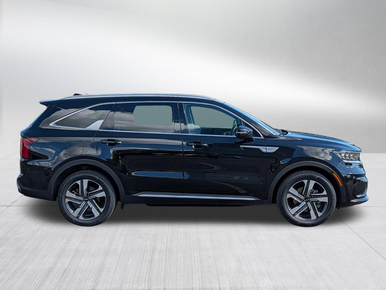 Certified Used 2023 Aurora Black Kia SX Prestige image 8