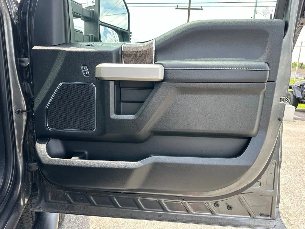 Used 2019 Gray Ford Lariat image 21