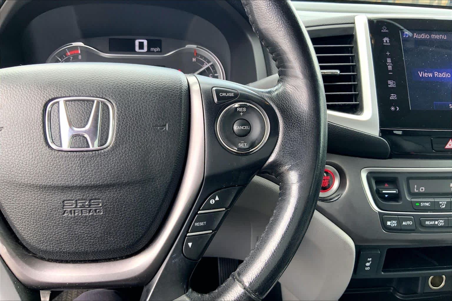 Used 2019 Obsidian Blue Pearl Honda RTL-T image 25