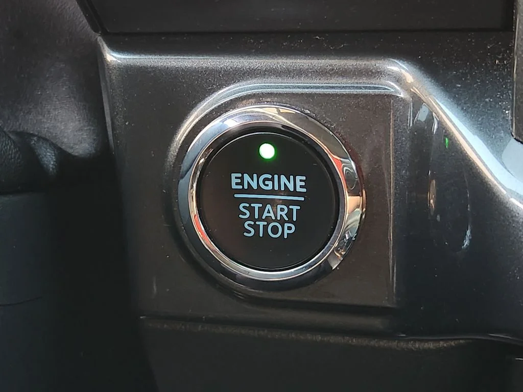 Used 2022 Agate Black Metallic Ford XLT image 24