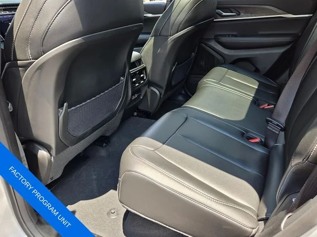 Used 2025 Silver Jeep Limited image 12
