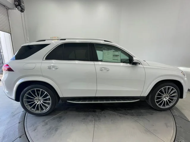New 2026 MANUFAKTUR Moonlight White Metallic Mercedes-Benz GLE 350 image 16