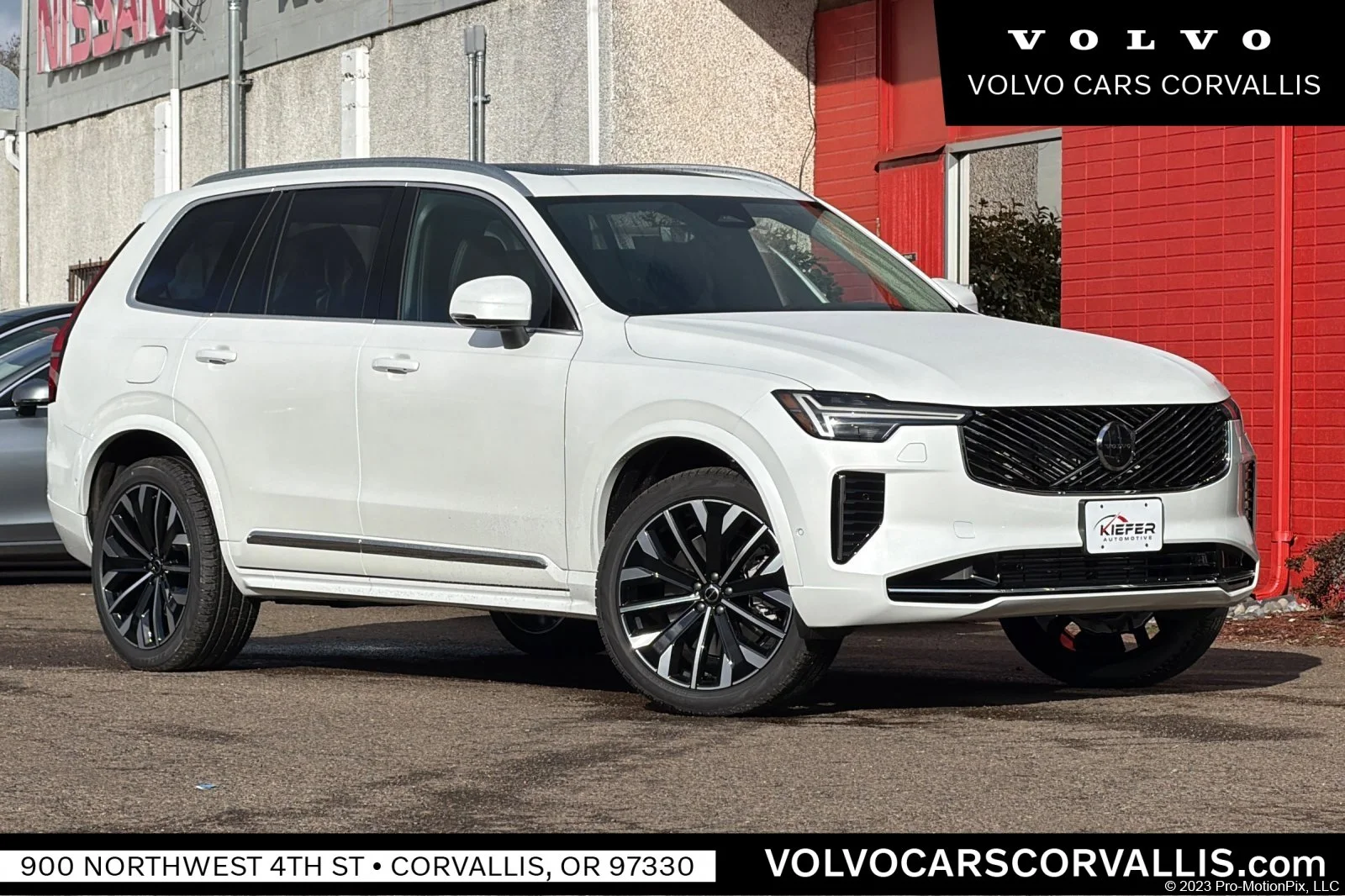 2026 Volvo XC90 T8 Recharge Ultra Bright 4WD's photo