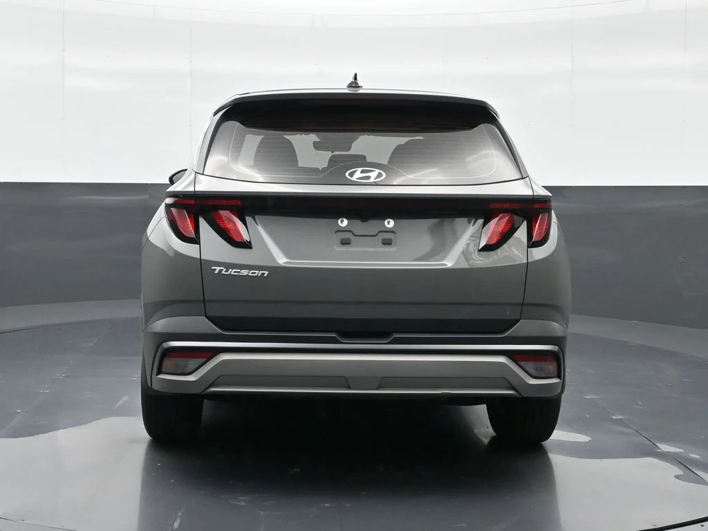 Used 2025 Gray Hyundai SE image 7