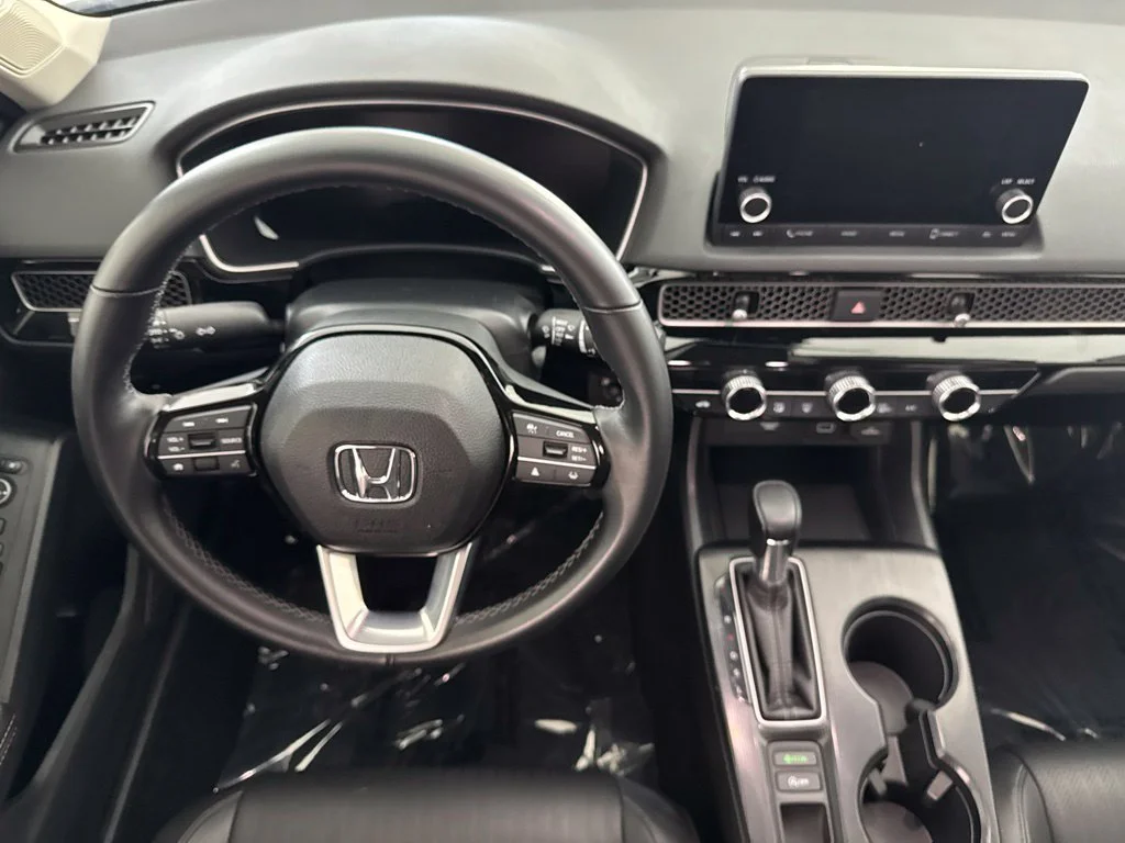 Used 2024 Silver Honda EX-L image 25
