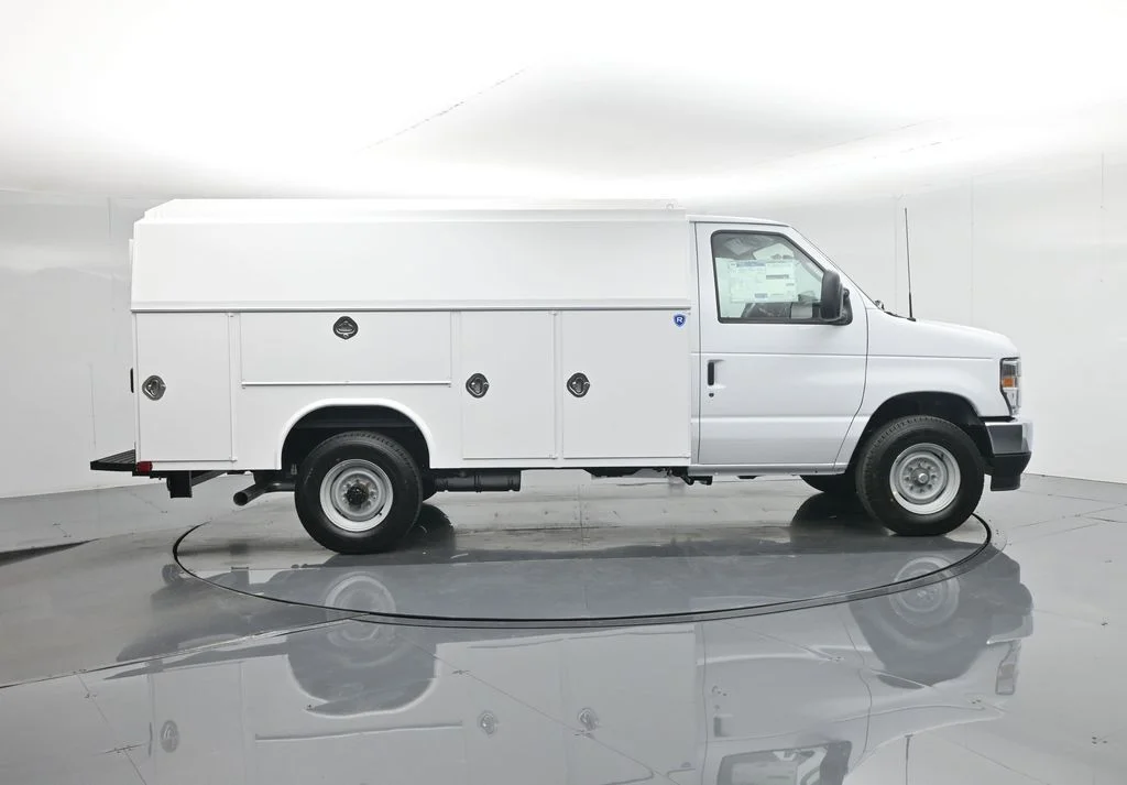 New 2026 White Ford Base image 61