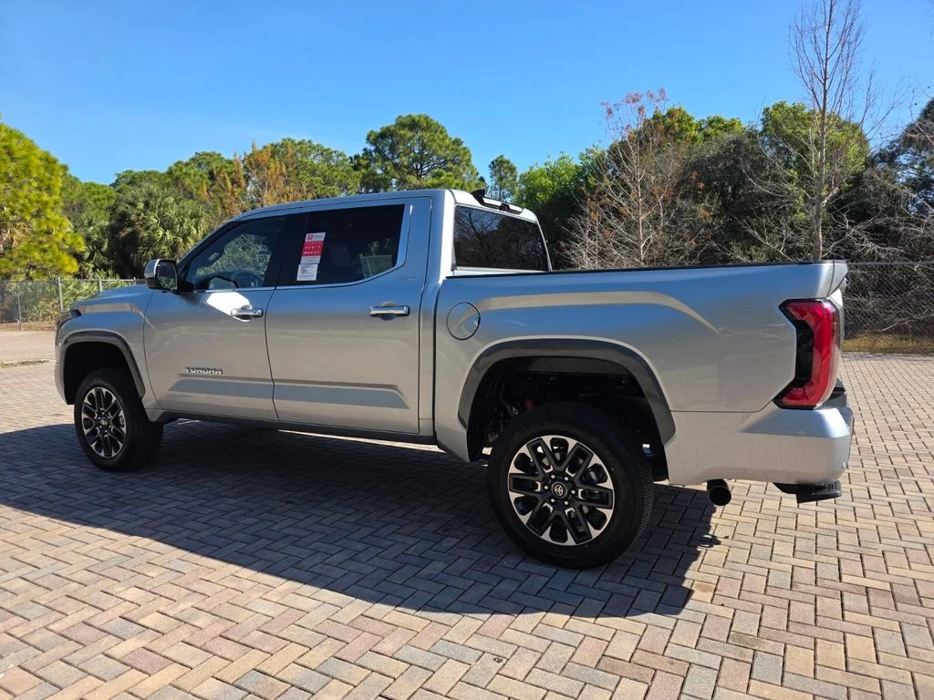 2026 Toyota Tundra Limited - Photo 9