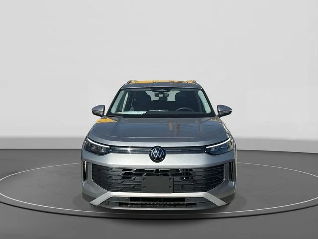 New 2026 Silver Volkswagen 2.0T SE image 2