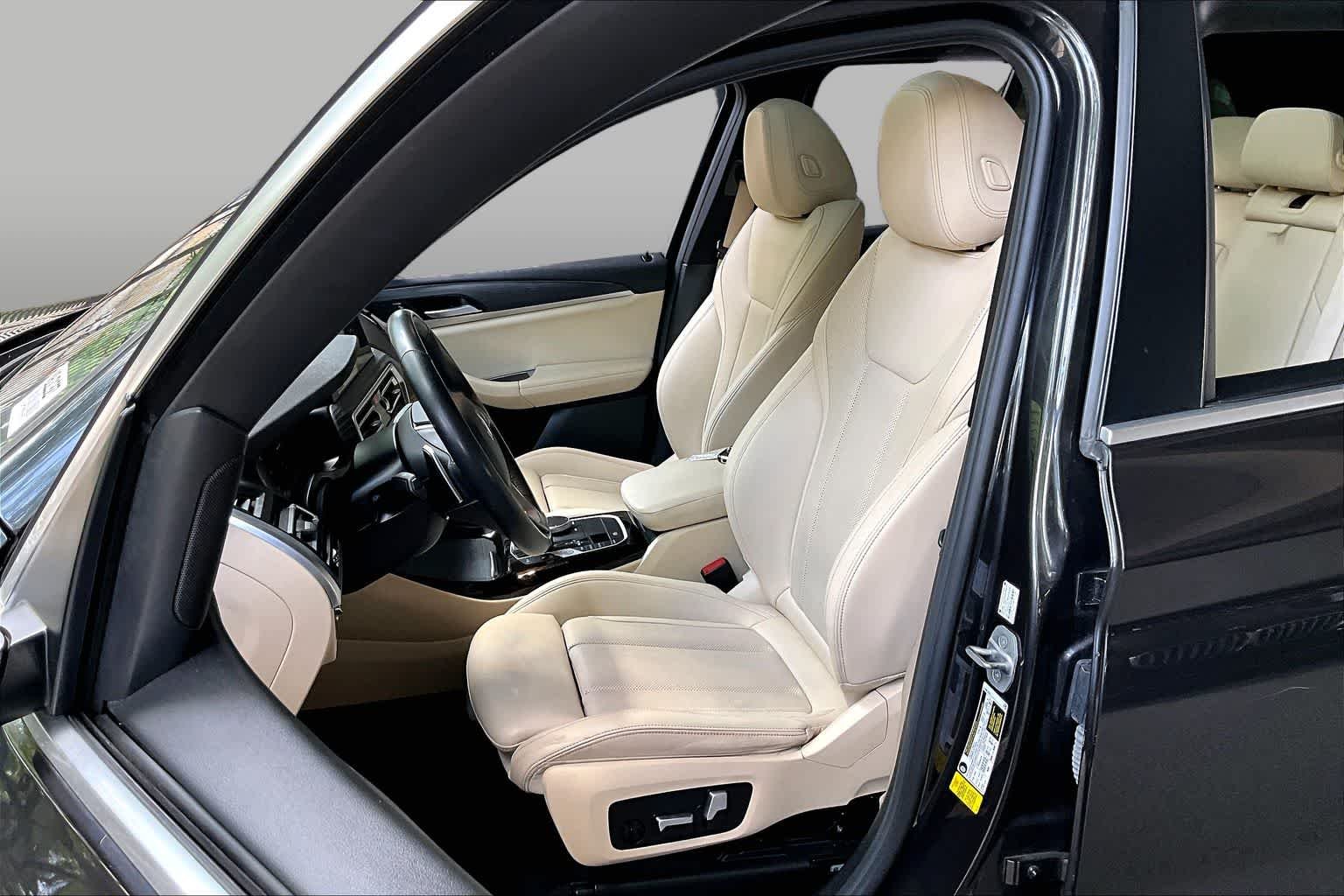 Used 2022 Jet Black BMW sDrive30i image 8