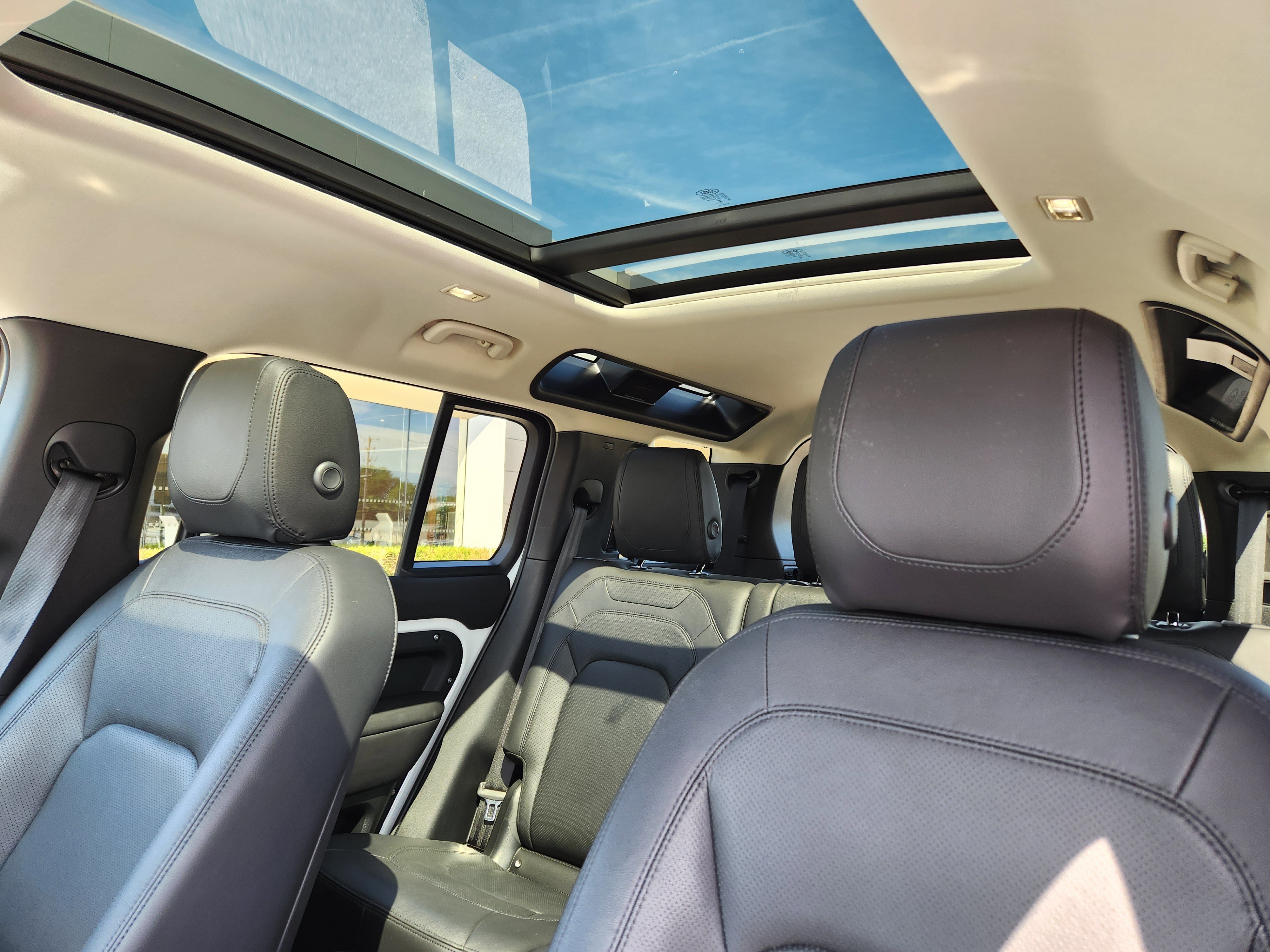 Certified Used 2024 Fuji White Land Rover S image 12