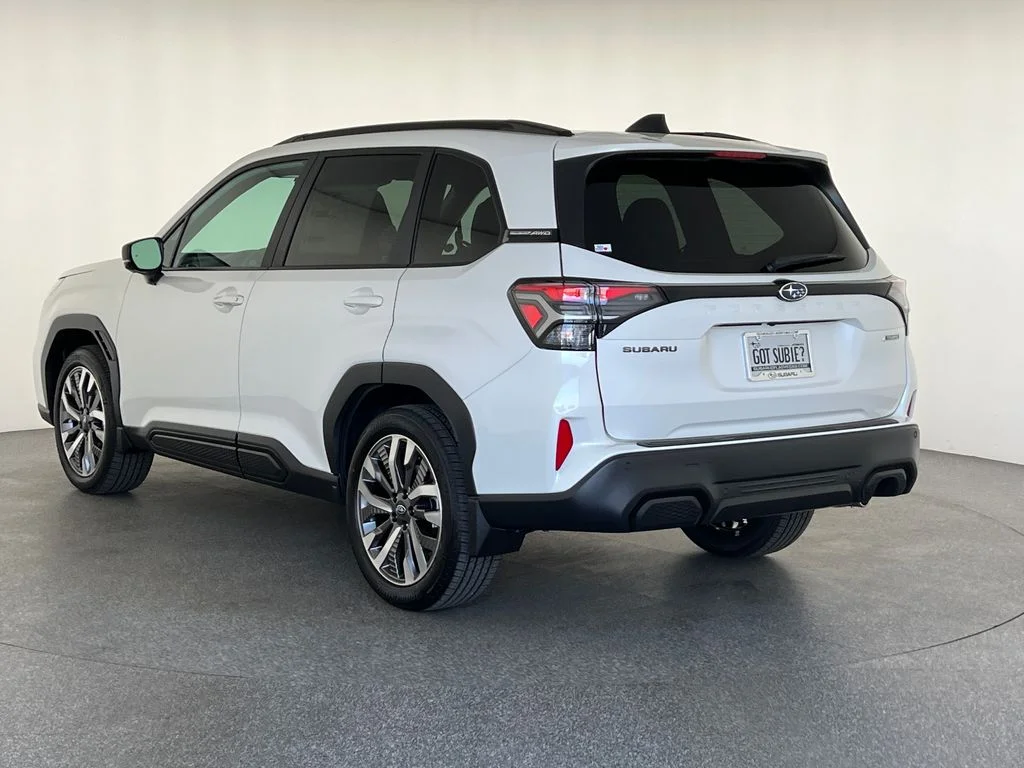 New 2026 CRYSTAL WHITE PEARL Subaru Touring image 7