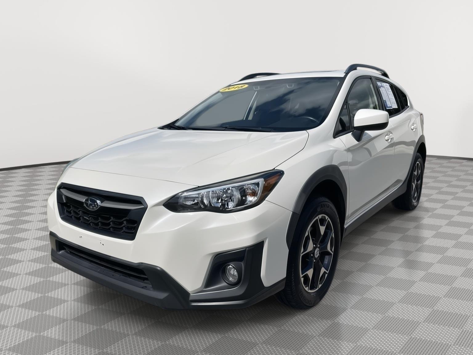 Used 2018 Crystal White Pearl Subaru Premium image 11
