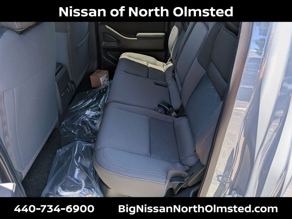 New 2026 Boulder Gray Pearl Nissan Crew Cab SV image 18
