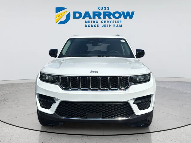 Used 2024 White Jeep Laredo X image 8