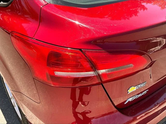 Used 2015 Red Ford SE image 31