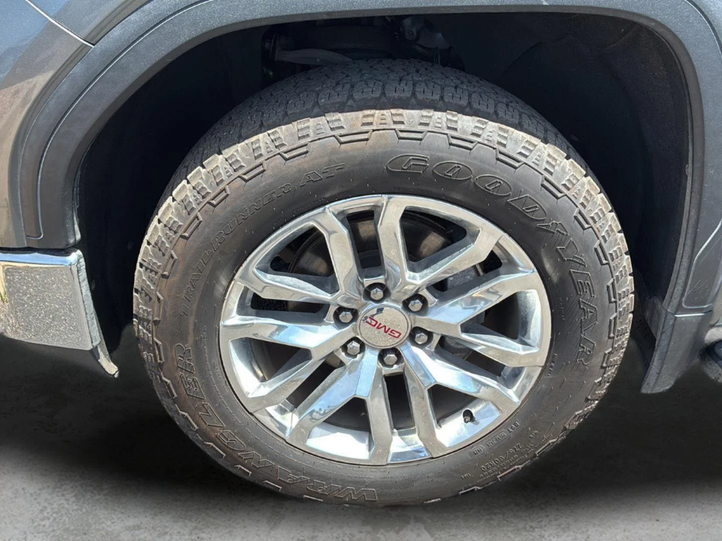 Used 2021 Satin Steel Metallic GMC SLT image 12
