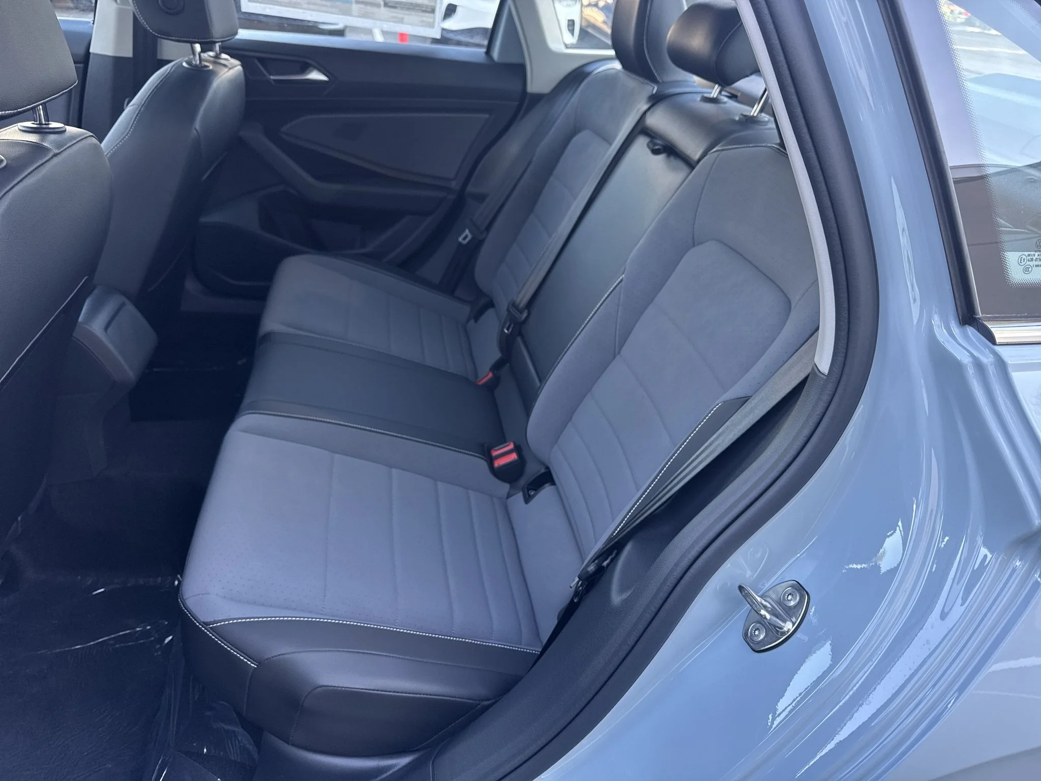 New 2027 Monument Gray Volkswagen SE image 32
