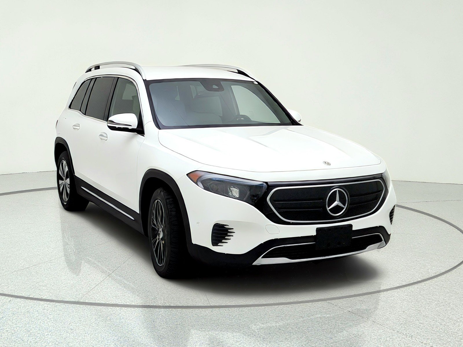 Certified Used 2023 Polar White Mercedes-Benz EQB 300 image 4