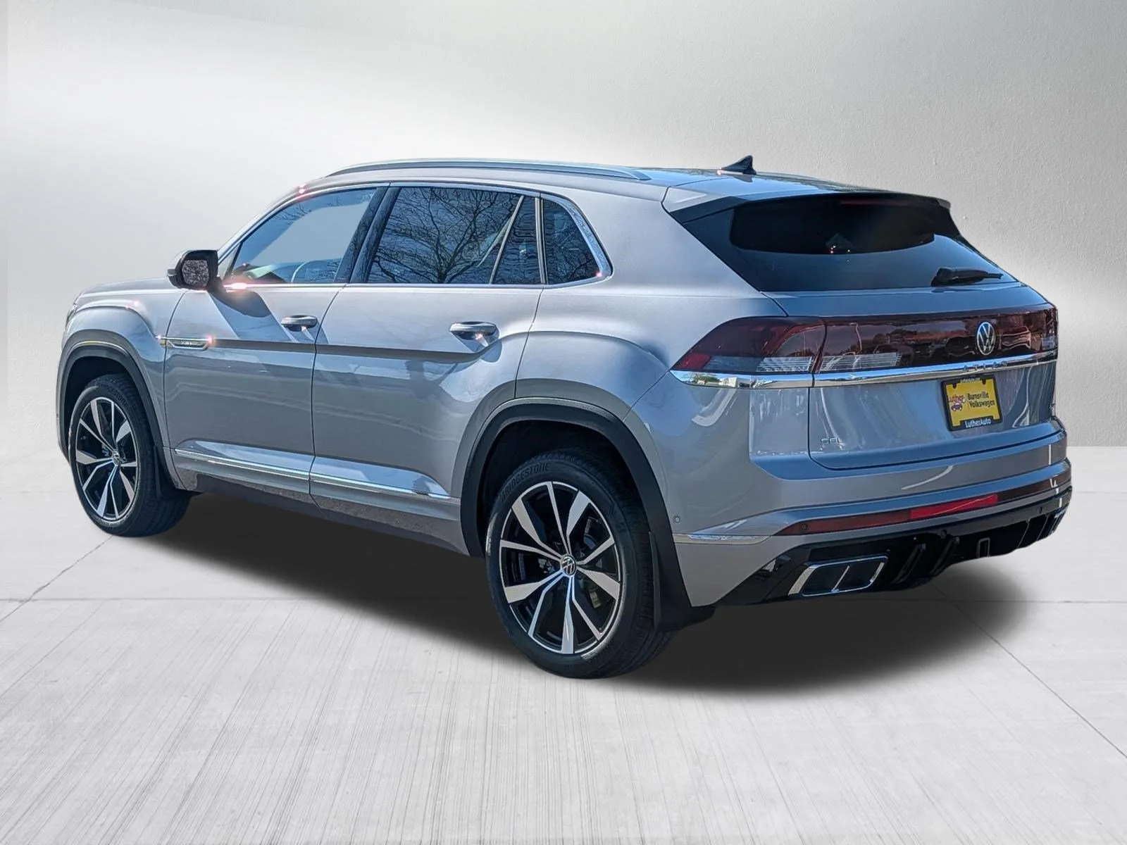 New 2026 Silver Mist Metallic Volkswagen 2.0T SEL Premium R-Line image 3