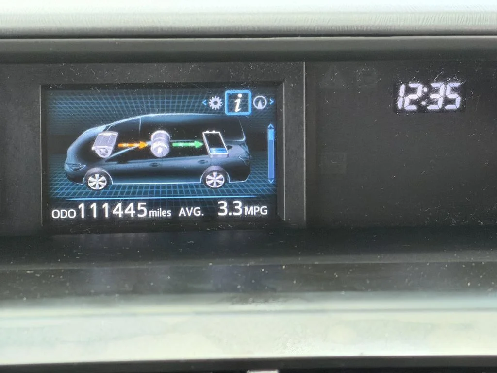 Used 2017 Gray Toyota Three image 17