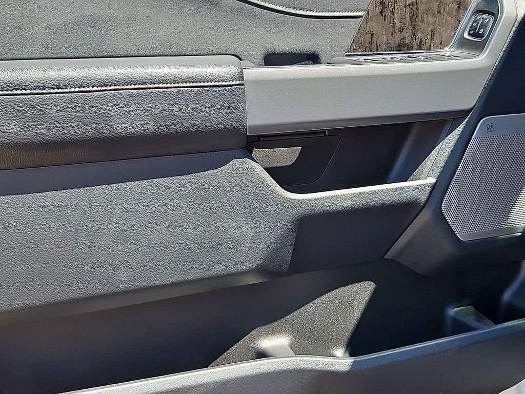 Used 2024 Oxford White Ford Lariat image 18