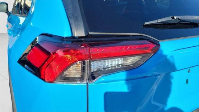 Certified Used 2021 BLUE FLAME Toyota  image 9