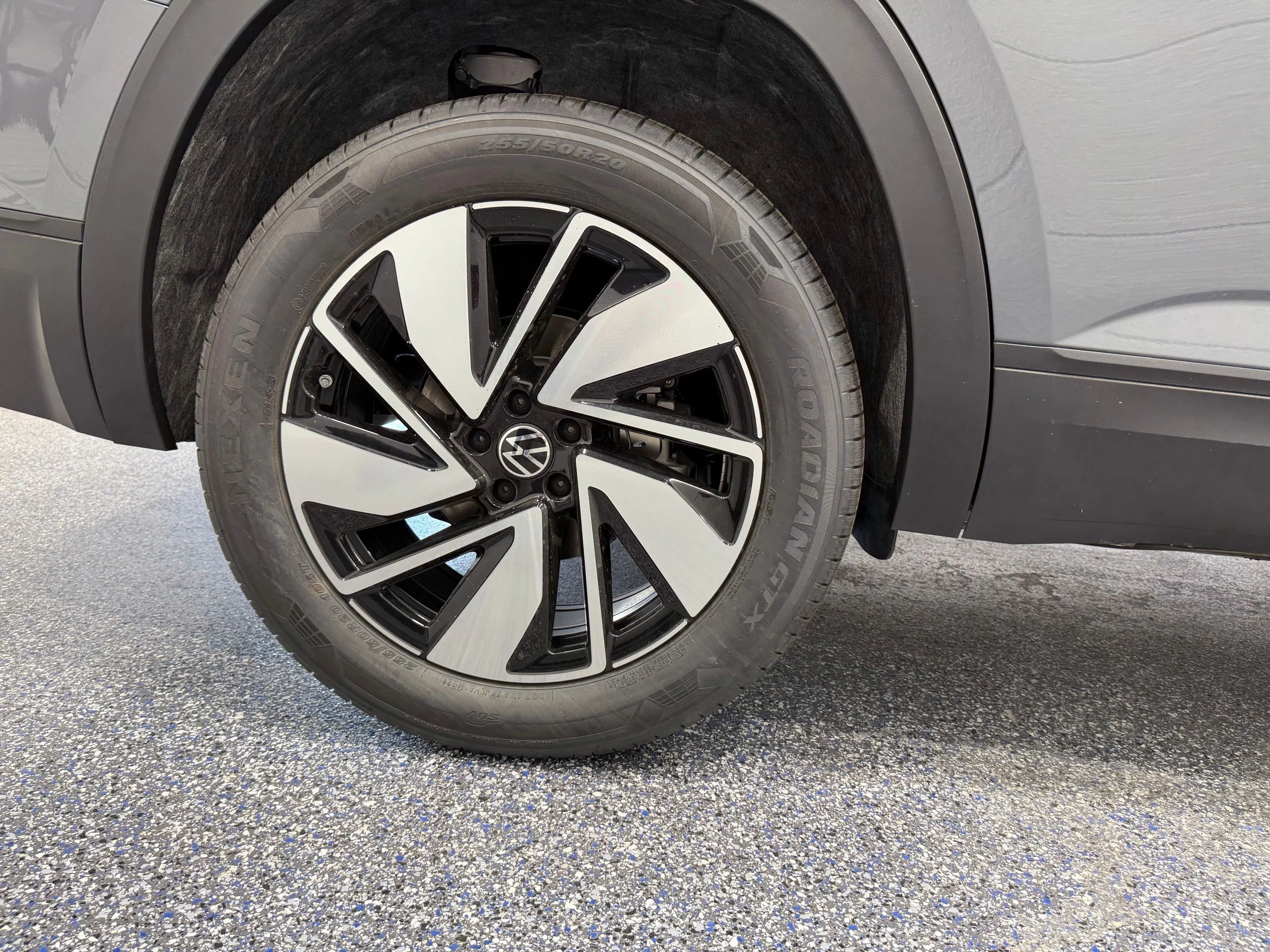 2026 Volkswagen Atlas SE w/Tech - Photo 13