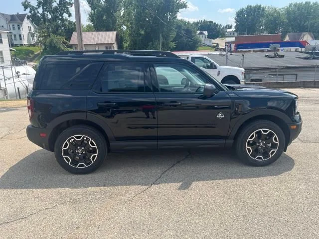New 2025 Shadow Black Ford Outer Banks® image 9