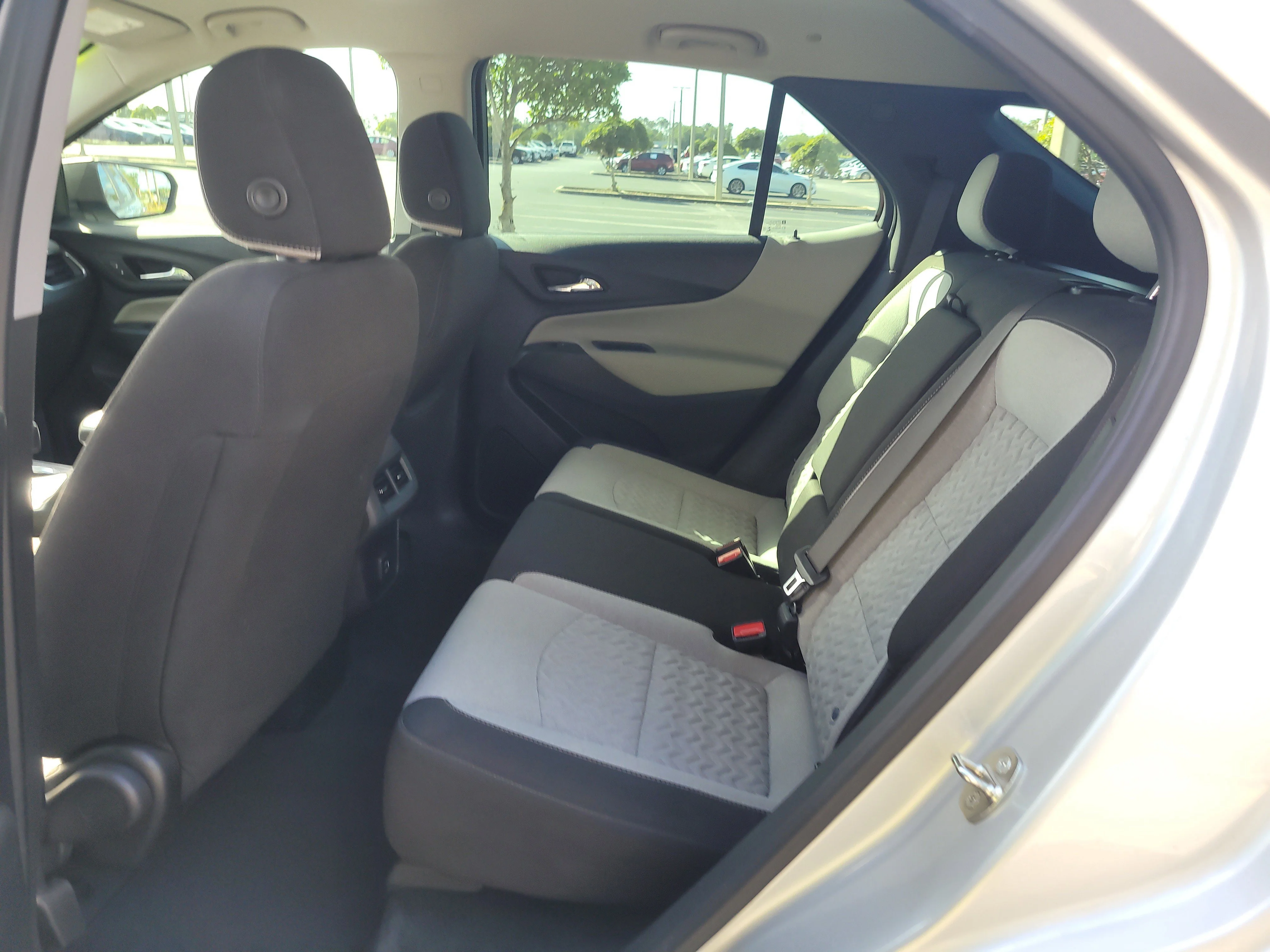 Used 2022 Silver Ice Metallic Chevrolet LS image 13