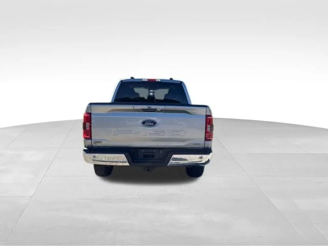 Used 2023 Silver Ford XLT image 8