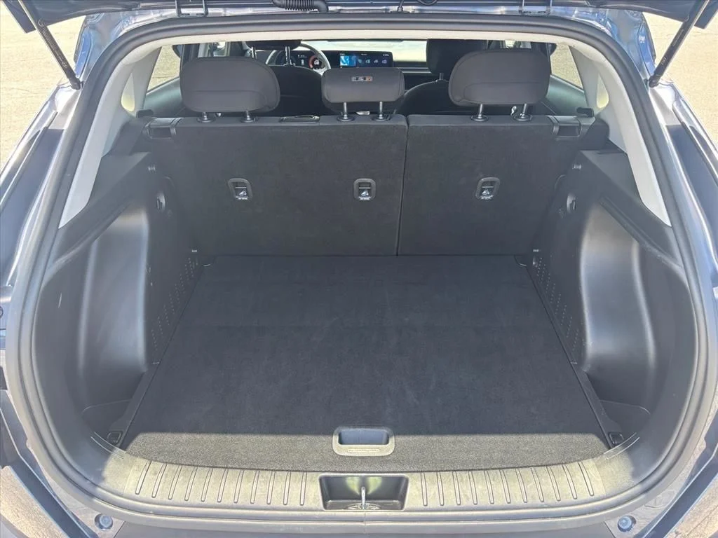 Used 2025 Blue Hyundai SEL image 26