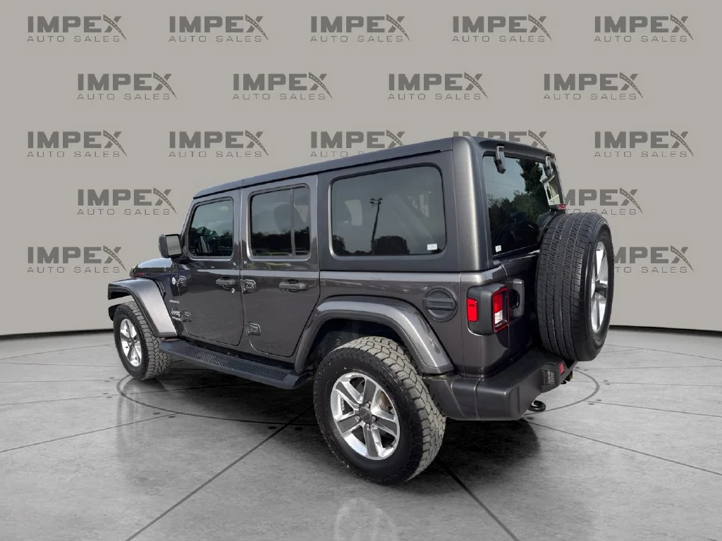 Used 2021 Gray Jeep Unlimited Sahara image 3