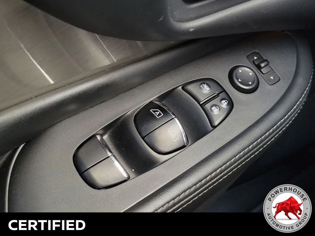 Used 2018 Gray Nissan Platinum image 29