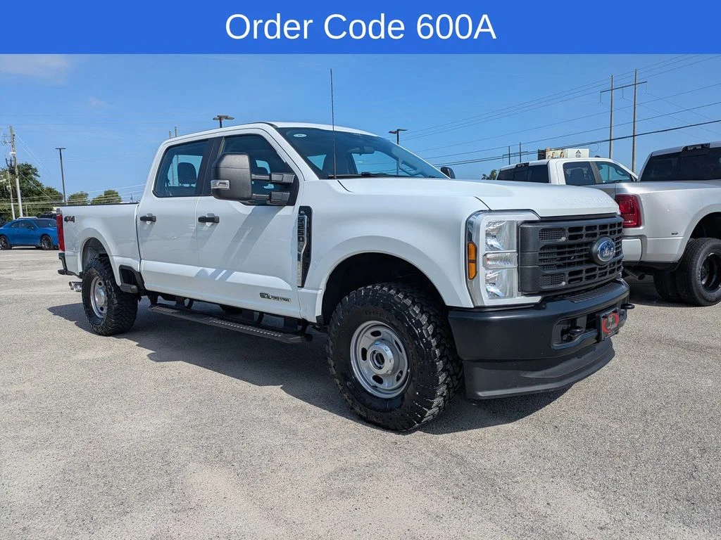 Used 2026 White Ford XL image 2