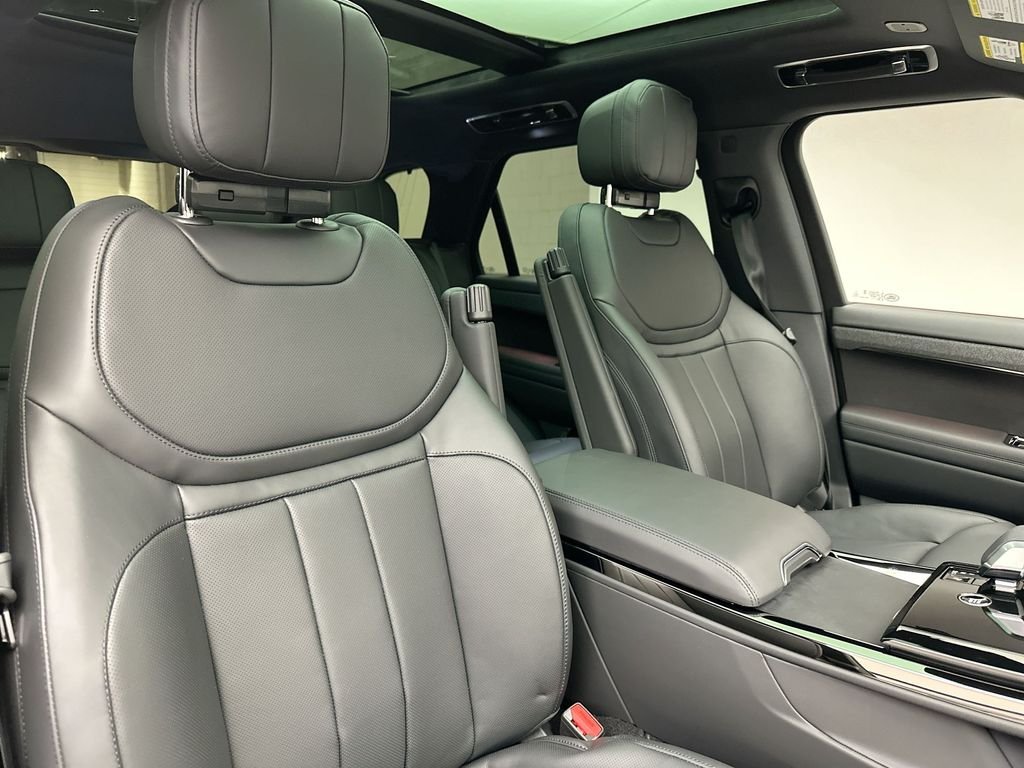 Used 2025 Firenze Red Metallic Land Rover Dynamic SE image 4