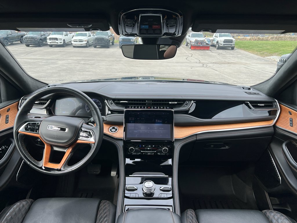 Used 2024 Diamond Black Crystal Pearlcoat Jeep Summit Reserve image 20