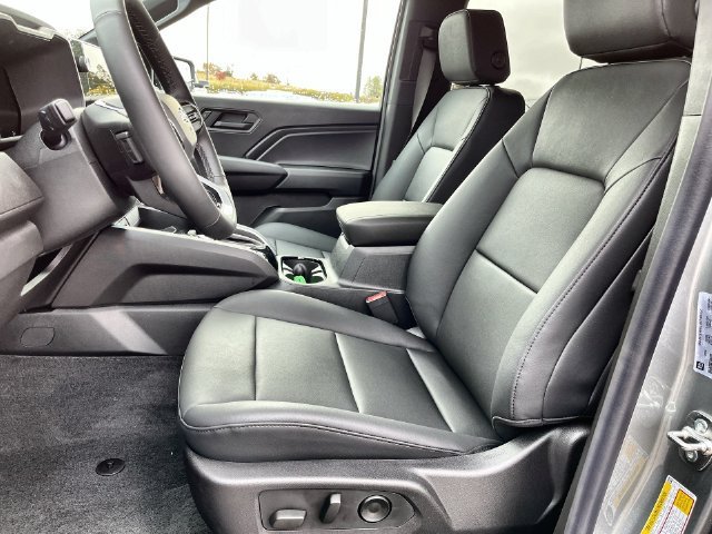 2026 Chevrolet Colorado photo 21 of 41