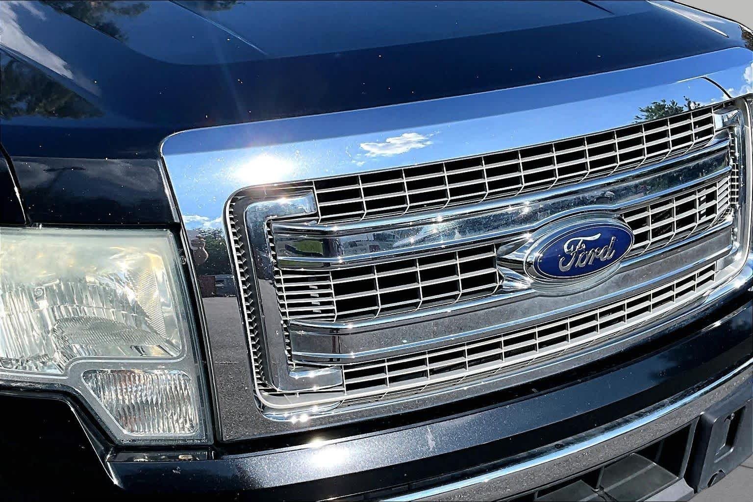 Used 2014 Tuxedo Black Metallic Ford XLT image 28