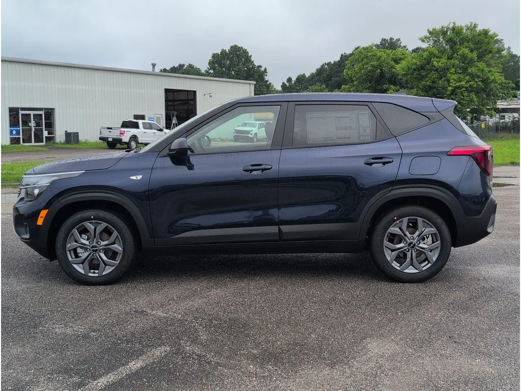 New 2026 Dark Ocean Blue Kia LX image 2