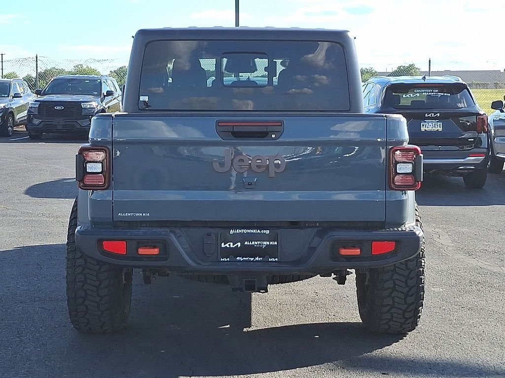 Used 2026 Gray Jeep Mojave image 4
