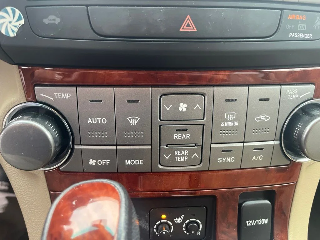 Used 2012 Blizzard Pearl Toyota Limited image 19