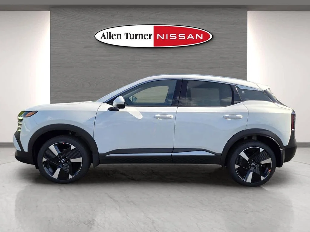 2025 Nissan Kicks SR - Photo 11