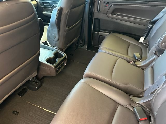 Used 2018 White Honda EX-L image 11