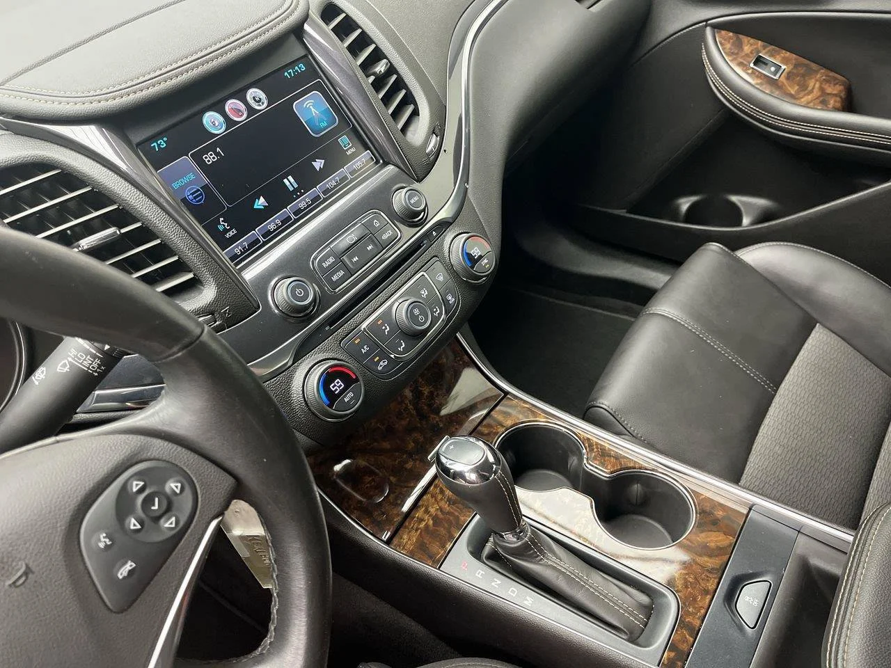Used 2015 SILVER ICE METALLIC Chevrolet LT image 15
