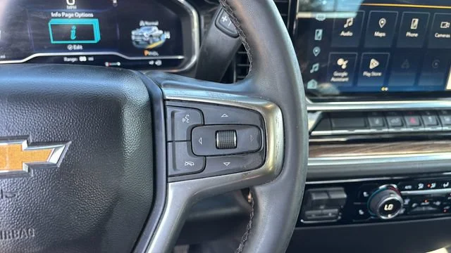 Used 2024 Summit White Chevrolet LT image 24