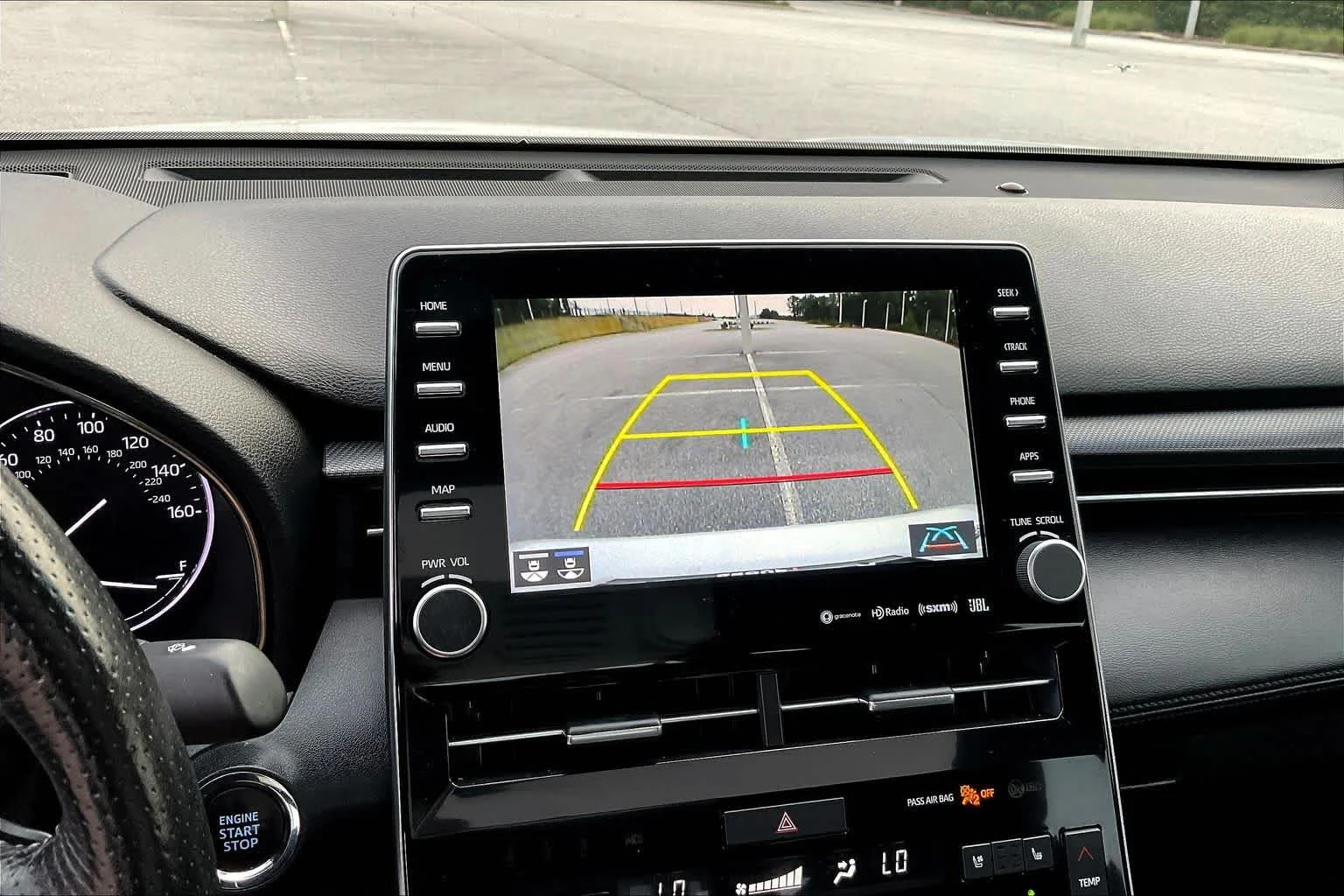 Used 2019 Wind Chill Pearl Toyota Touring image 27