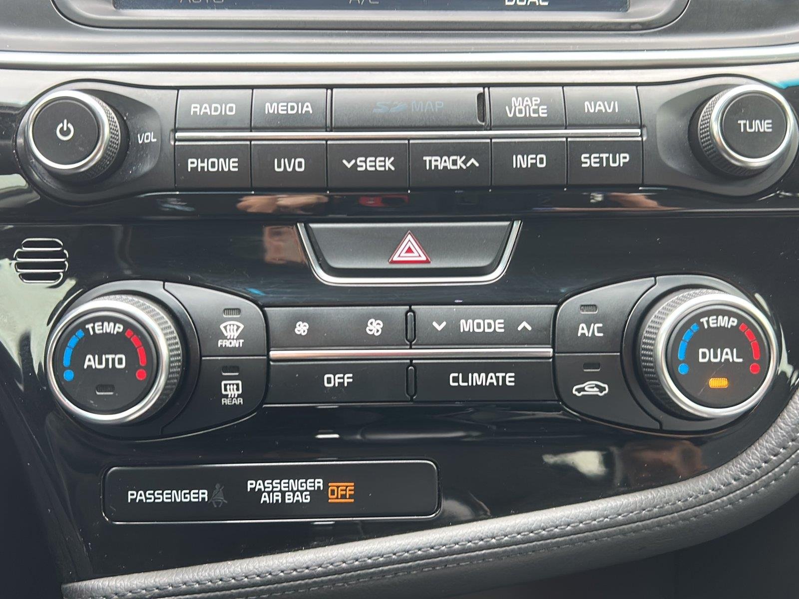 Used 2015 Titanium Kia SX Turbo image 13