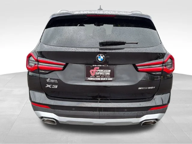 Used 2022 Black BMW sDrive30i image 6