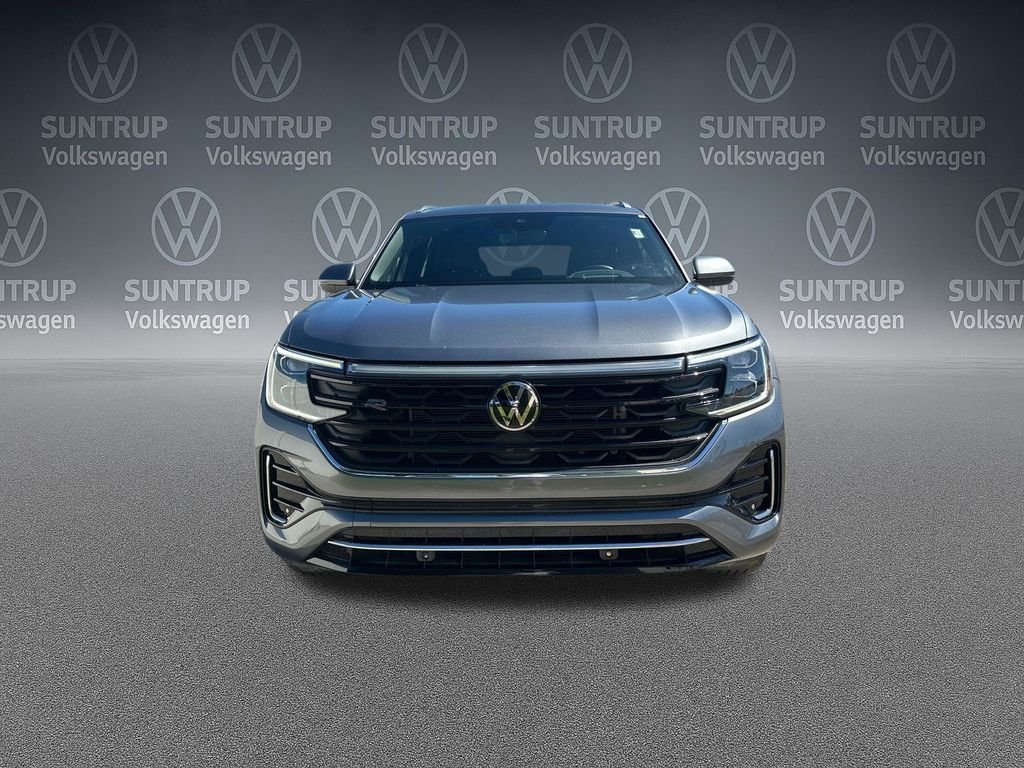 Used 2024 Gray Volkswagen 2.0T SEL R-Line image 43